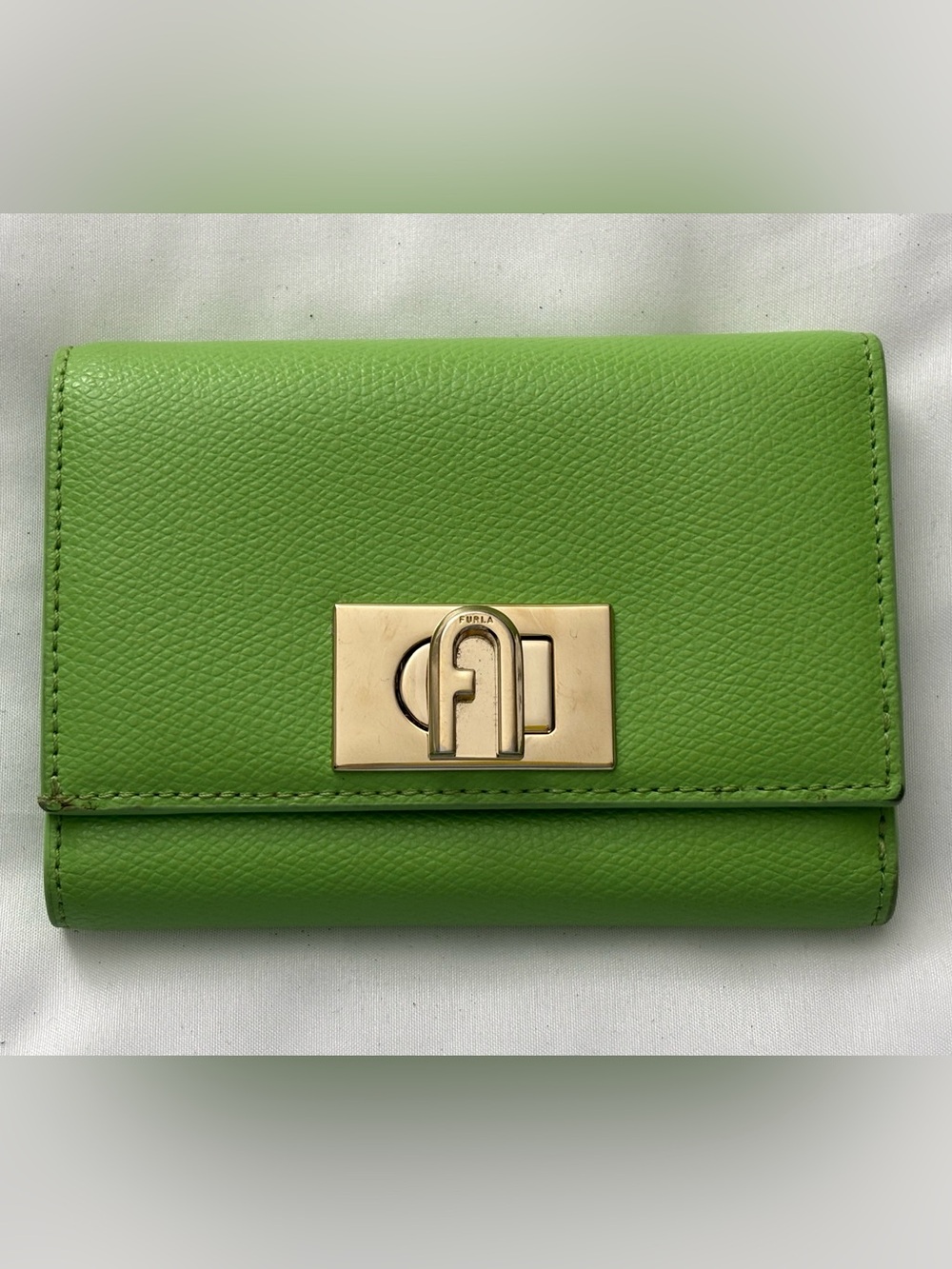 Furla 1927 Compact Wallet, Lime Green Leather, Gold Hardware, EUC!